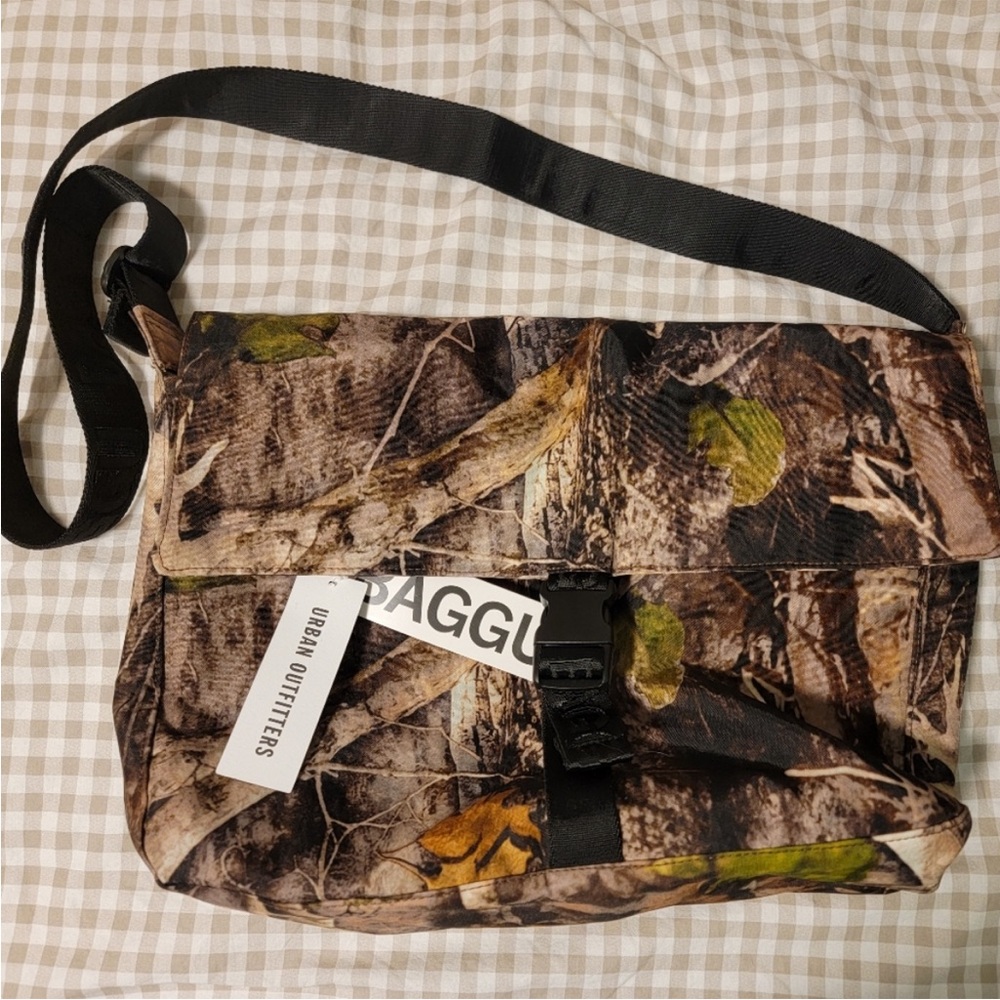 BAGGU Photo Forest Messenger Bag *RARE print*